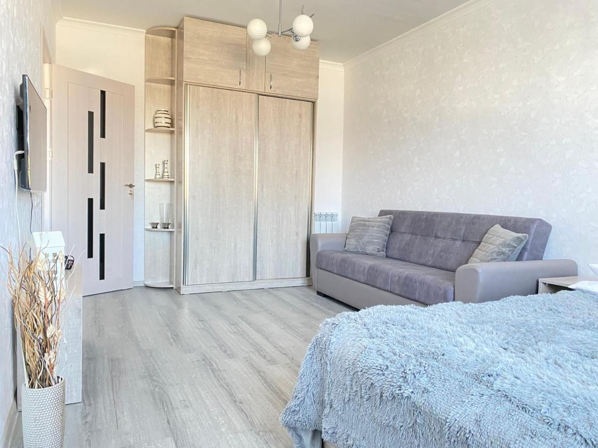 Modern Apartment In The Heart Of ギュムリ エクステリア 写真
